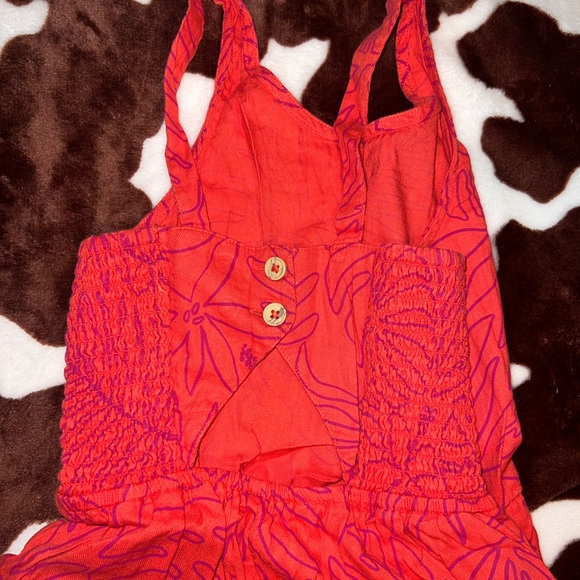 Red Leaf Pattern Romper - Picture 3 of 5